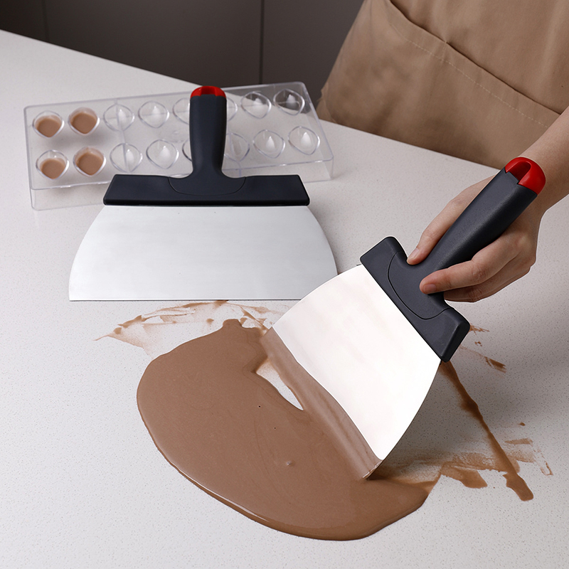 Roestvrijstalen deegschraper C - Kitchen Gadgets That Make Life Easier recensie en prijs